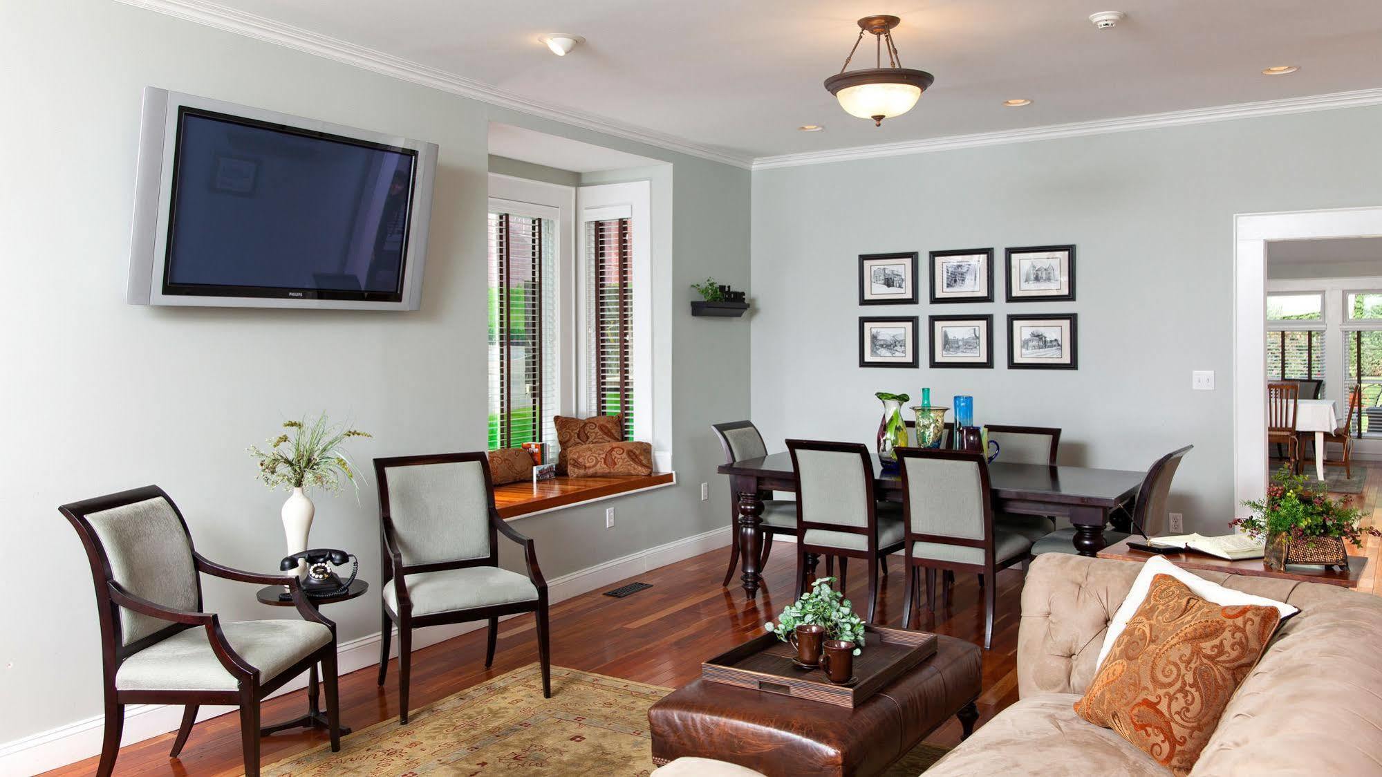 The Guest House Inn On Courthouse Square Hinton Bagian luar foto